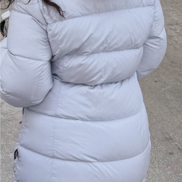 Aritzia Women's Soft Blue Supersnug Puffer Jacket - Picture 12 of 12